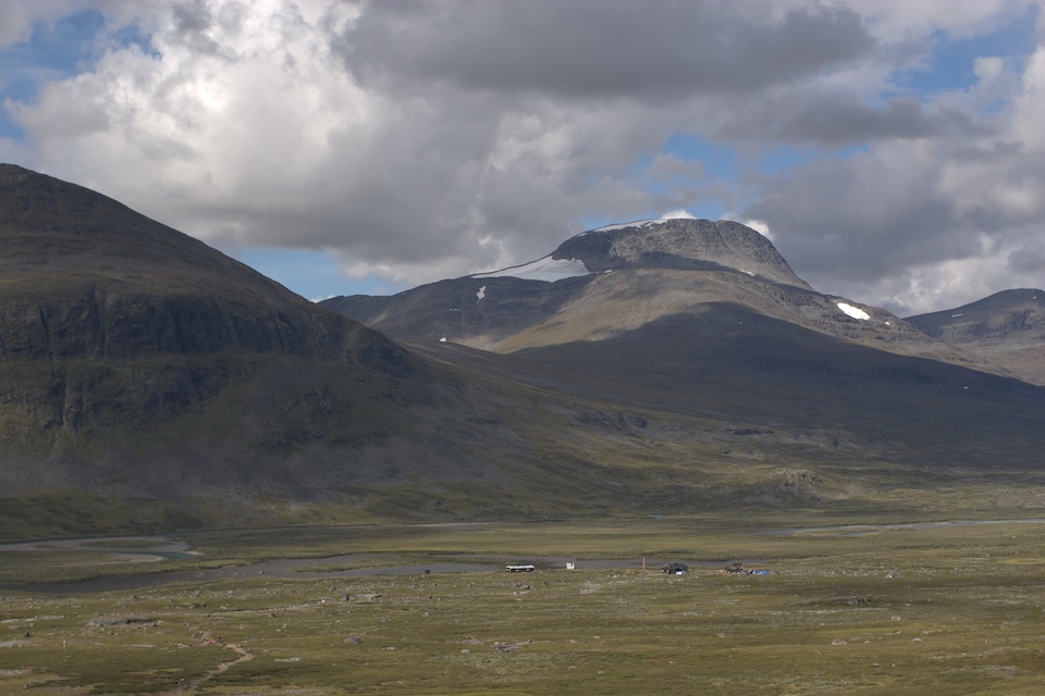 Wide open valleys surrounded by mountains