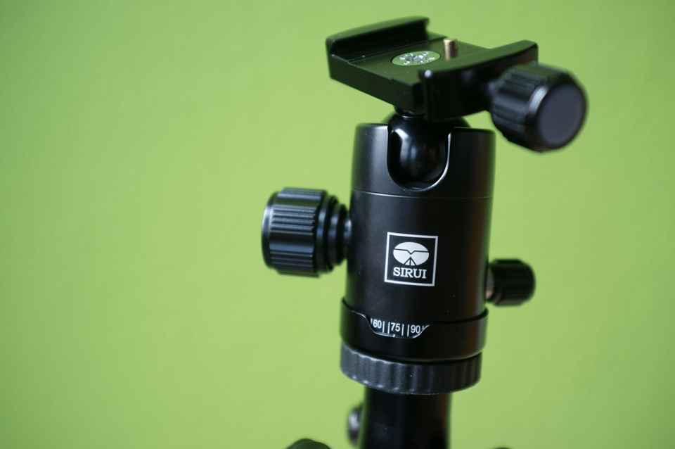 The Sirui C-10X ball head
